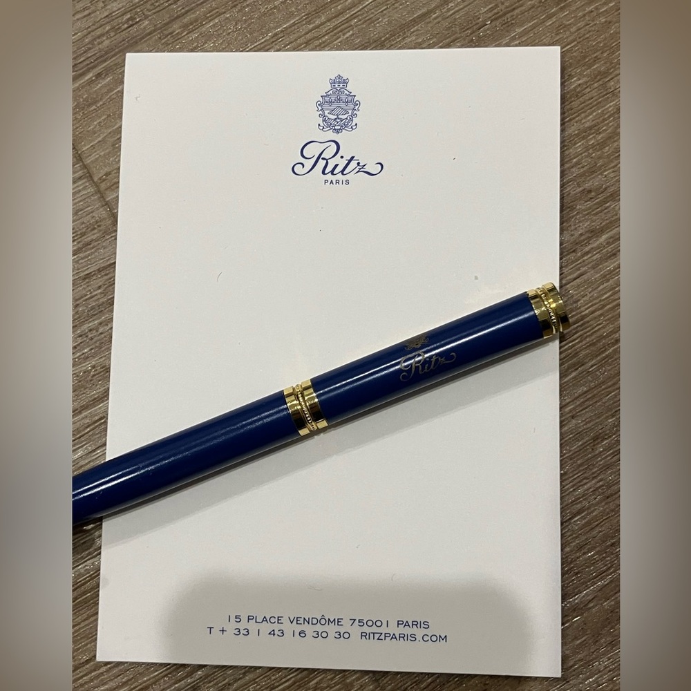 Ritz Paris paper and pen set